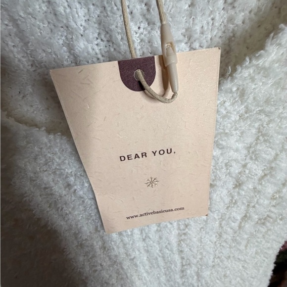 White Sweater by Active USA, Size Small, NWT - Picture 6 of 7